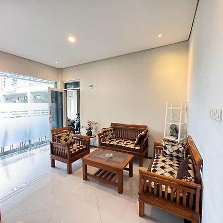 Fakhira Residence Hotel チアンジュール エクステリア 写真